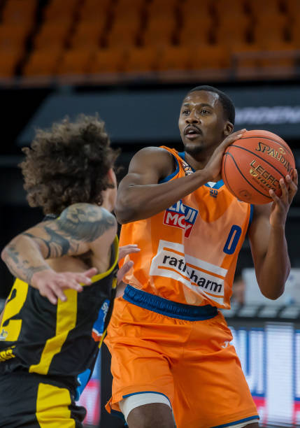 后发制人 后发制人