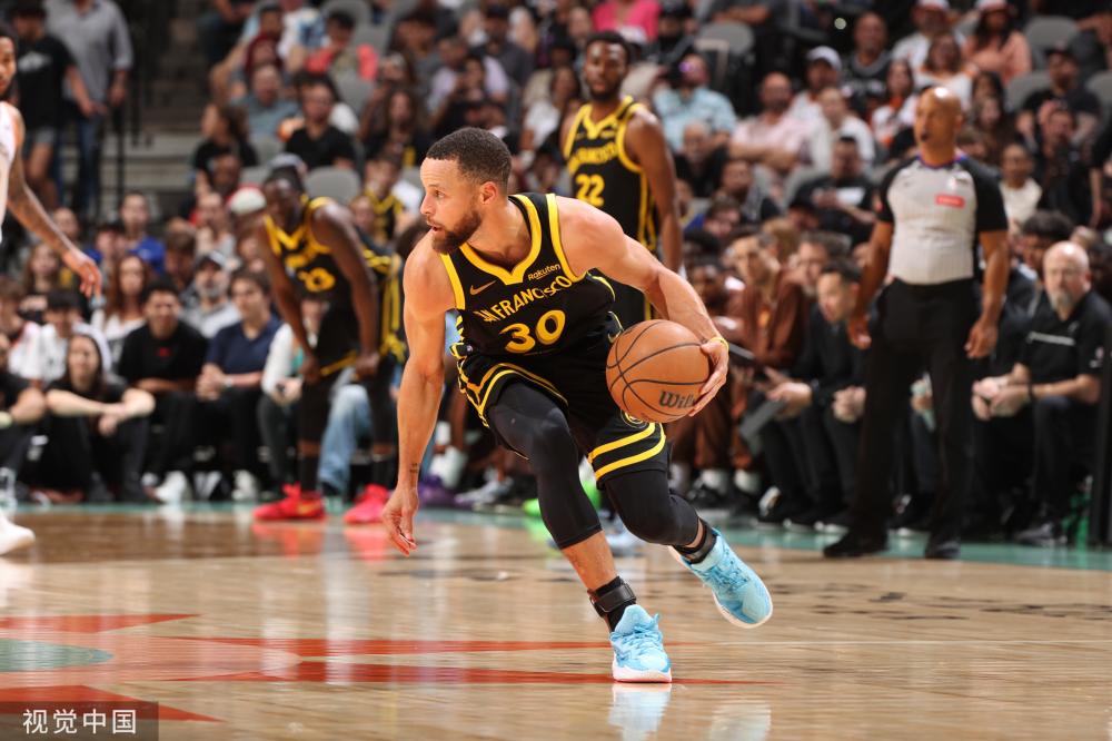 冠赛场上少 冠赛场上少