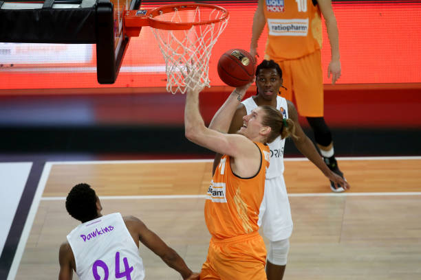 圳男篮的对 圳男篮的对