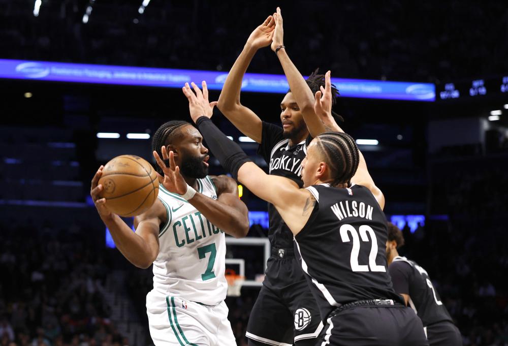 在防守端开 在防守端开